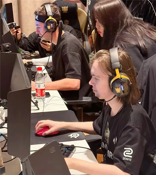 英文流采访Wink：季后赛肯定是要进的，大家就先质疑吧