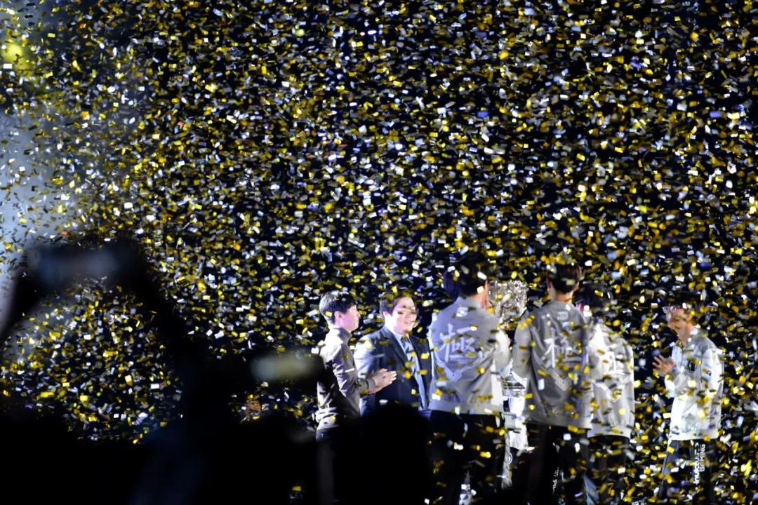 Team Liquid 官方将 kamyk 置于替补席