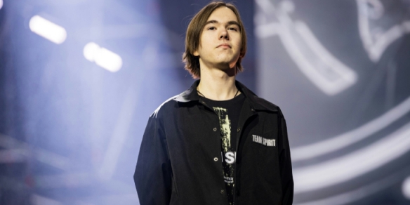 人气颇低LPL夏决虎牙官方实时人数最多仅3.2万 不及瓦EDG夺冠