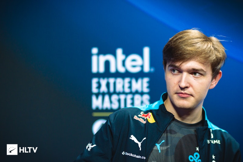 Snax ：目前没有回归的计划，收到了来自二线队伍的三份邀请